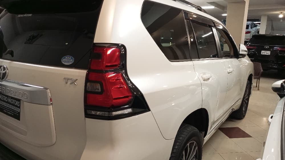 Auction Car 6